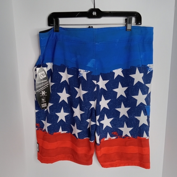 OCEAN CURRENT BOARDING SHORTS SIZE 34 AMERICAN FLAG/PATRIOTIC NWT - Picture 4 of 13